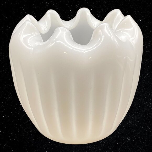 Vintage Fenton White Milk Glass Pinched Rose Vase Bowl 4”T 4.5”W - Picture 2 of 9